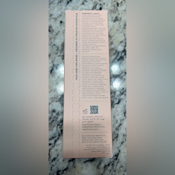 Huda Beauty: Wishful Get Clean 2% PHA & Sea Moss Gentle Foaming Cleanser - Picture 3 of 3